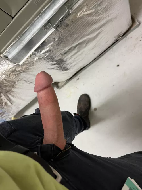 30 hung dom top needs slutty bottoms @jandrews0103