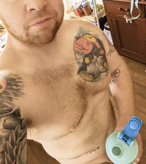 absorb some sun. got a day to myself to get in a good home workout. I hope everyone has a great nude day!