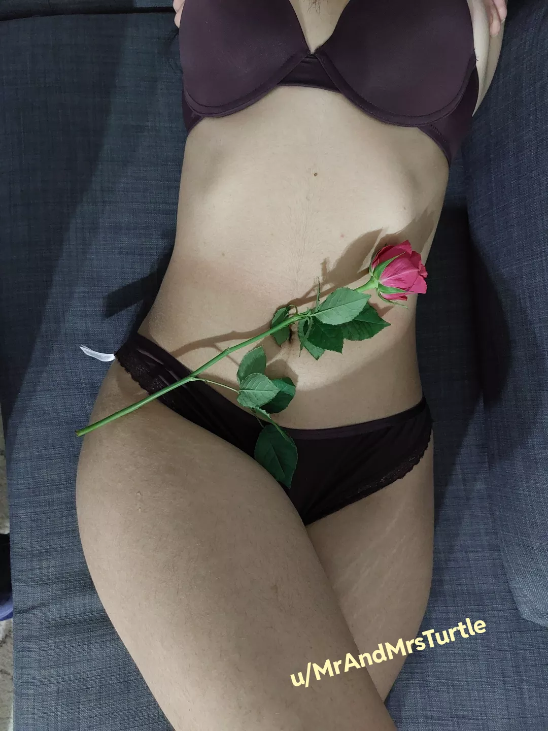 All decked up for V-Day 🌹 [F]