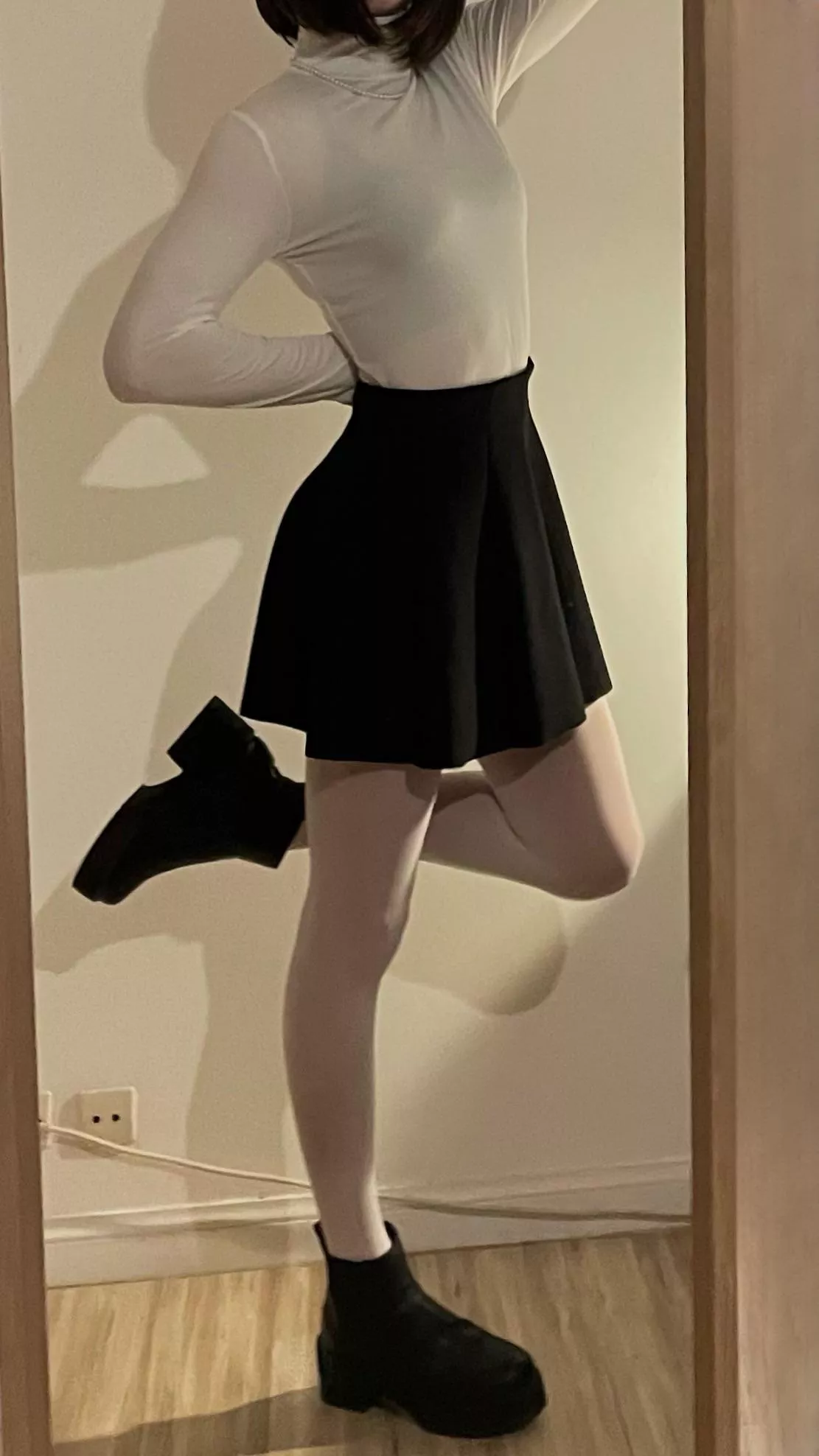 Black and white outfit 🖤🤍 What do you think about it ?