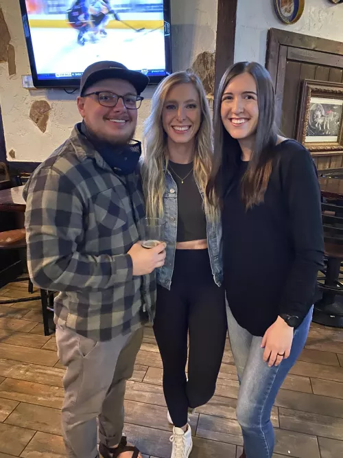 F27/M30 Anyone in ATL trying to fuck my hubby? He’s away for work and I want to make his day special. Cuck me?