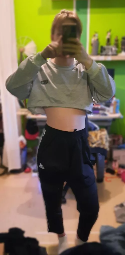 felt cute while cleaning :3