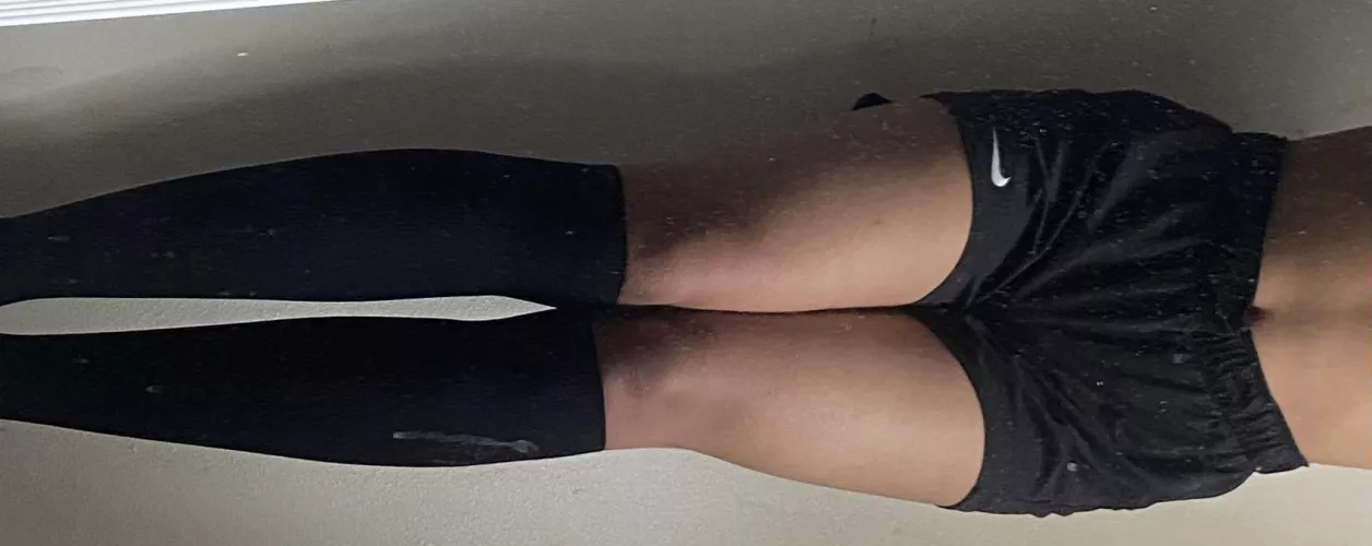 Finished my workout, now I need a valentine😖😖