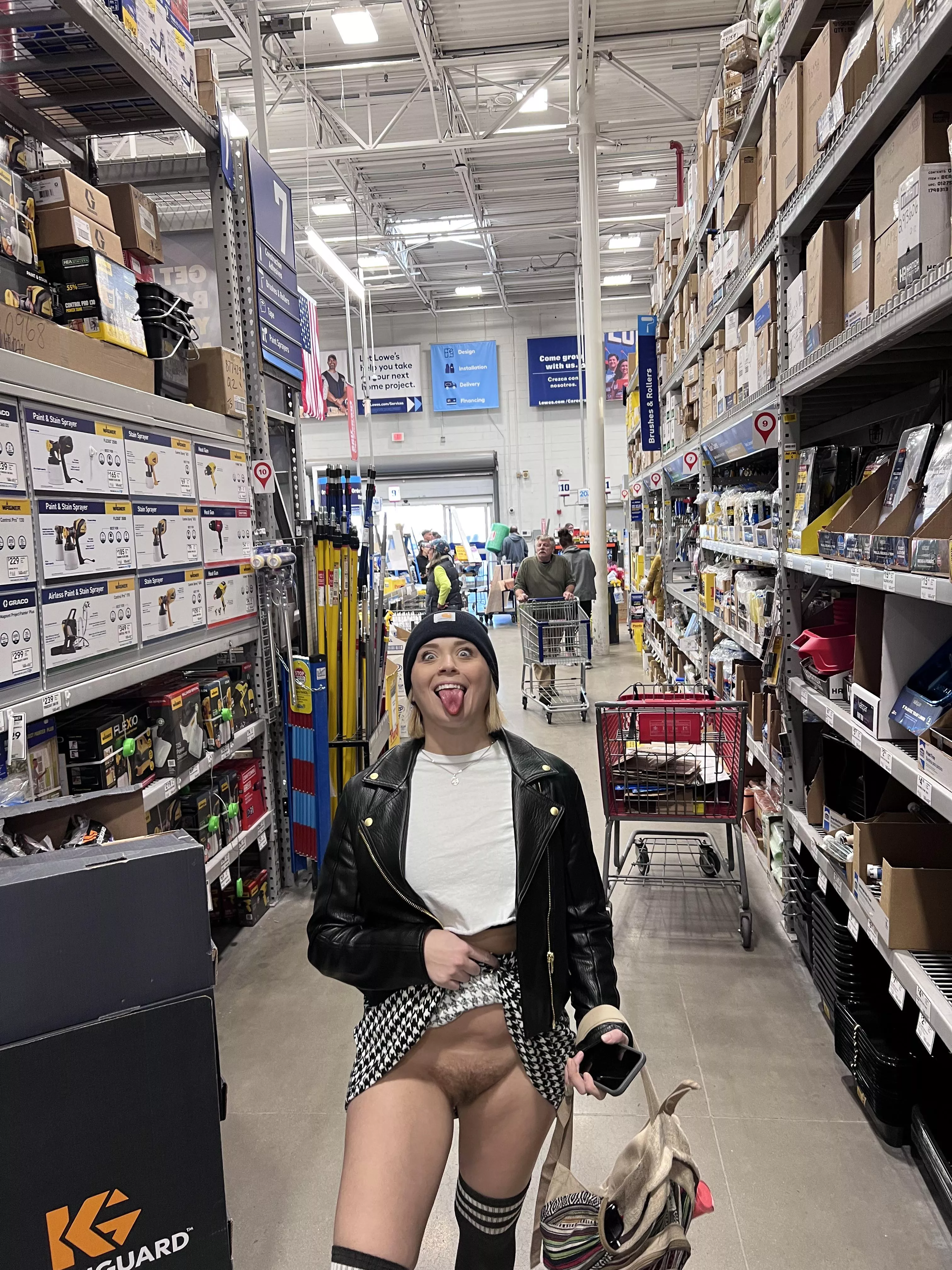 First there was Lowe’s titties, but now for some Lowe’s PUSS PUSS!