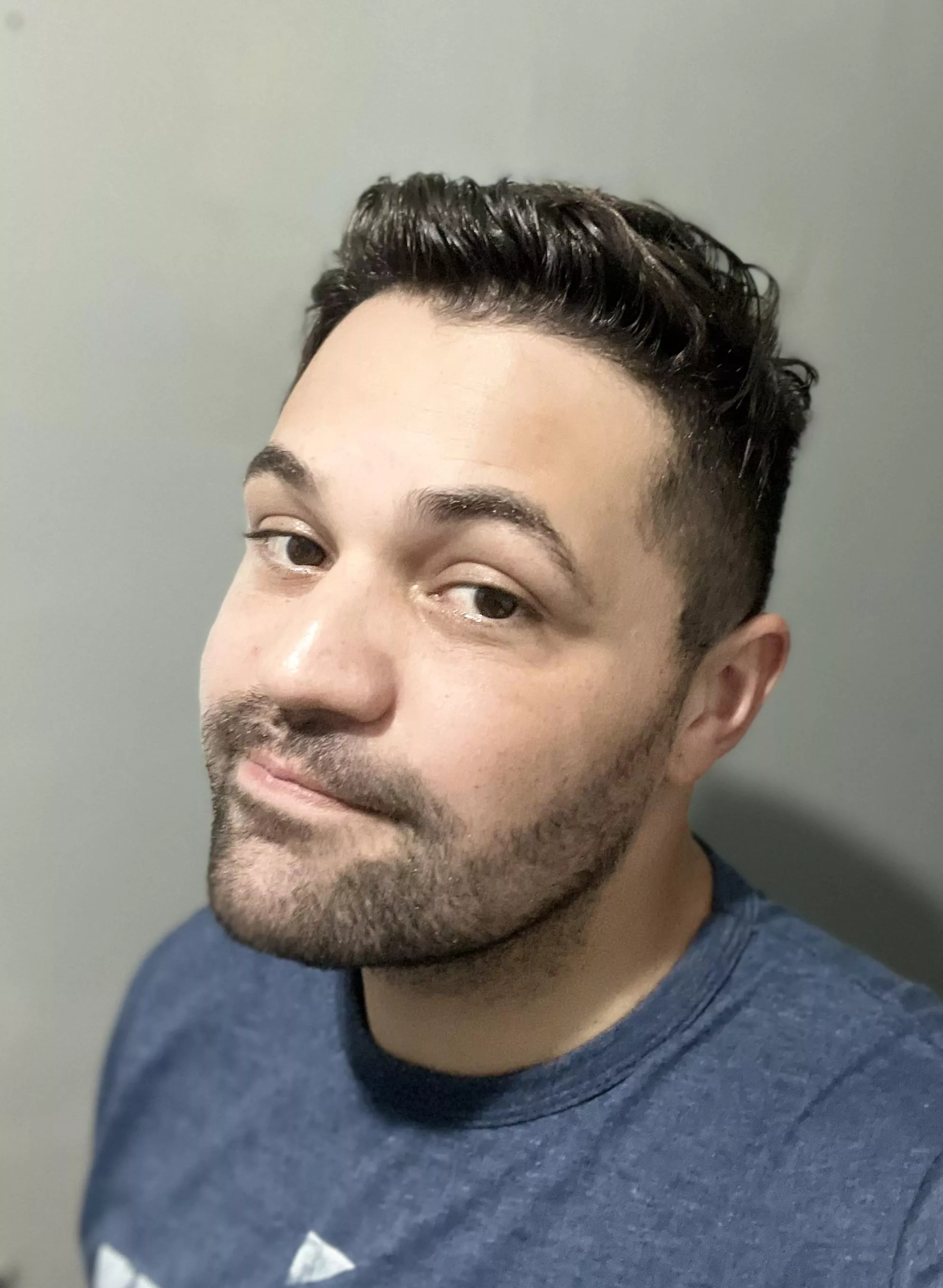 Hair cut and beard finally trimmed lol Happy V Day guys 🥰