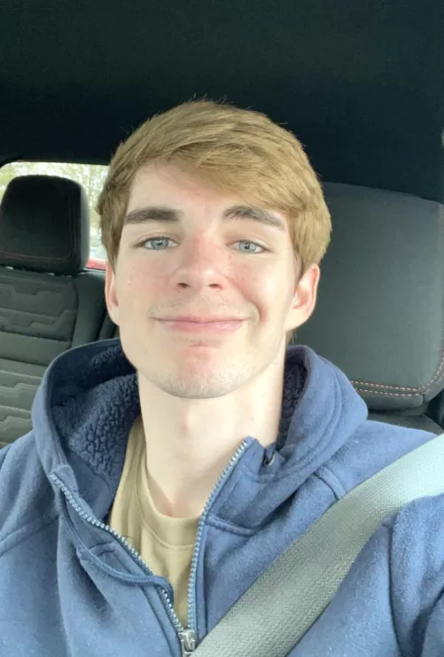 Happy Valentines Day Studs💝