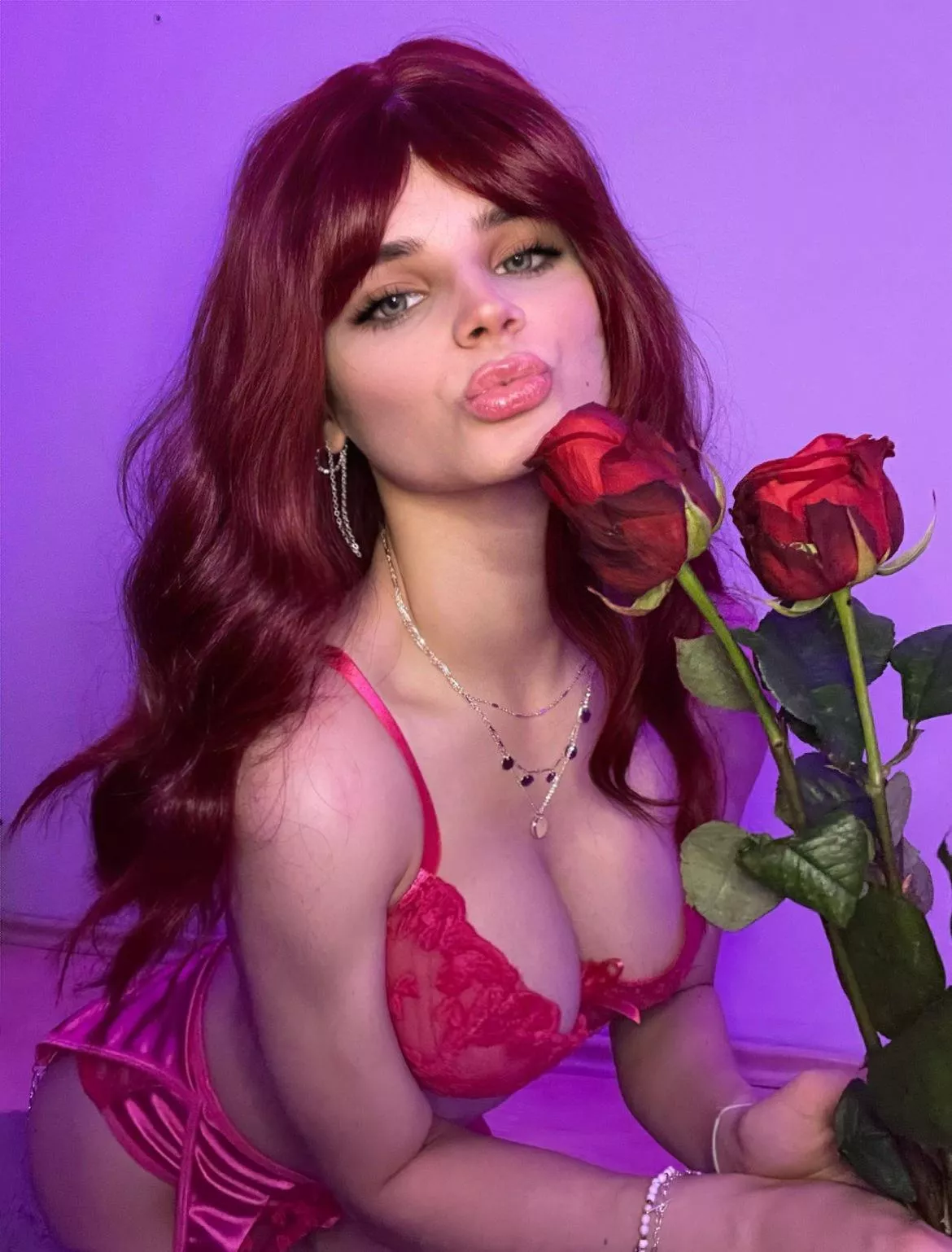 I desperately need someone to spend Valentine's Day with... happy Valentine's Day