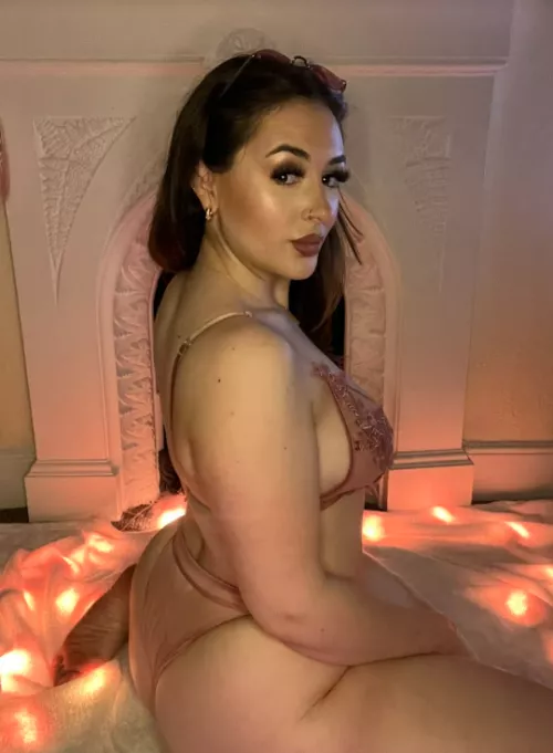 I hope you'll join me this night in my bed!!