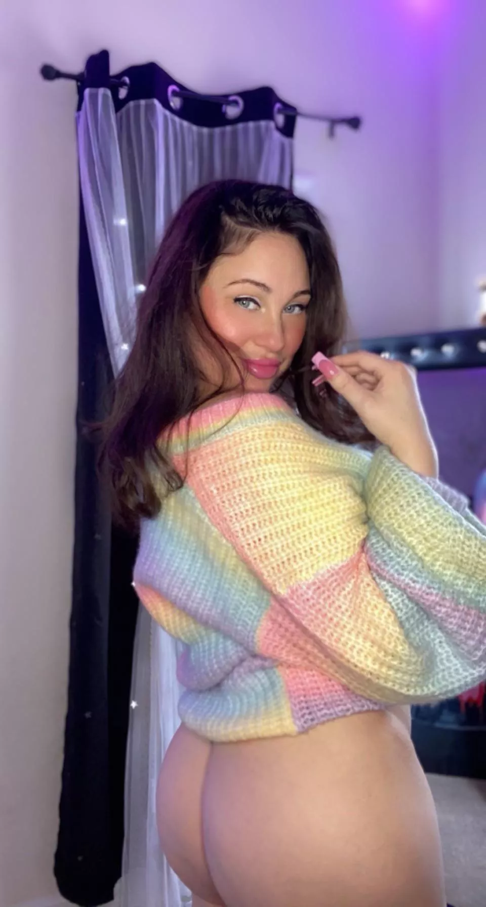 I just want to be happy & naked!