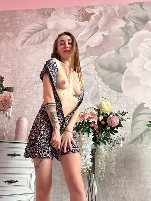 It's very convenient not to wear underwear to fuck anywhere