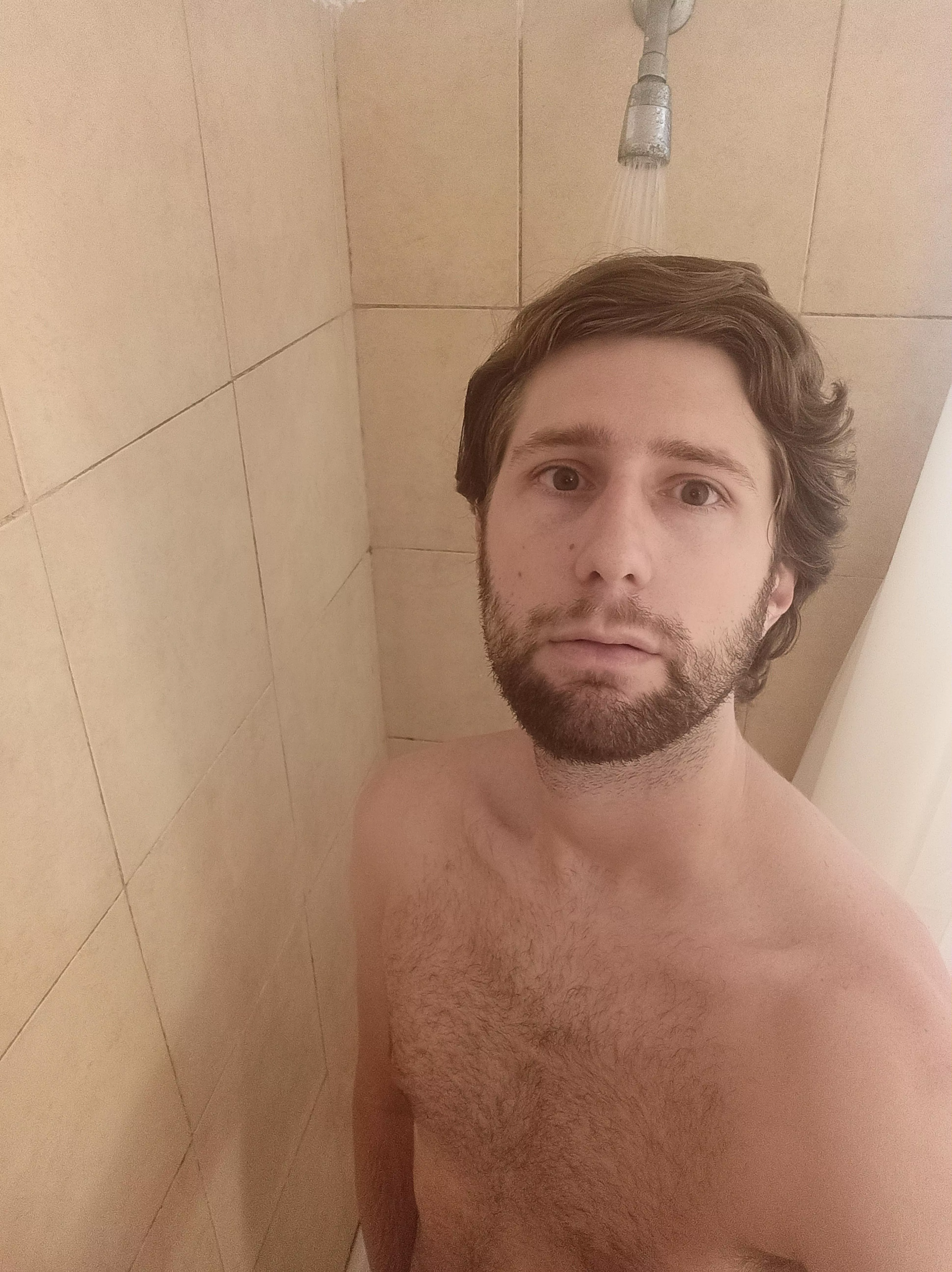 Join me in the shower 🚿 Want to watch me cuming?