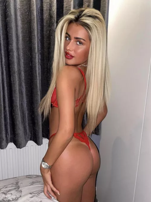 Kay barely owns clothes