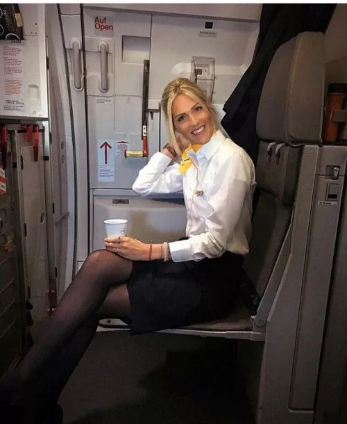 Leave your worship puddle on her goddess legs