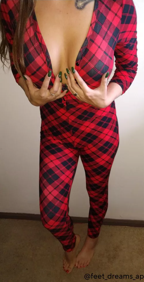 Let's end Valentines day with some smuggling 😘