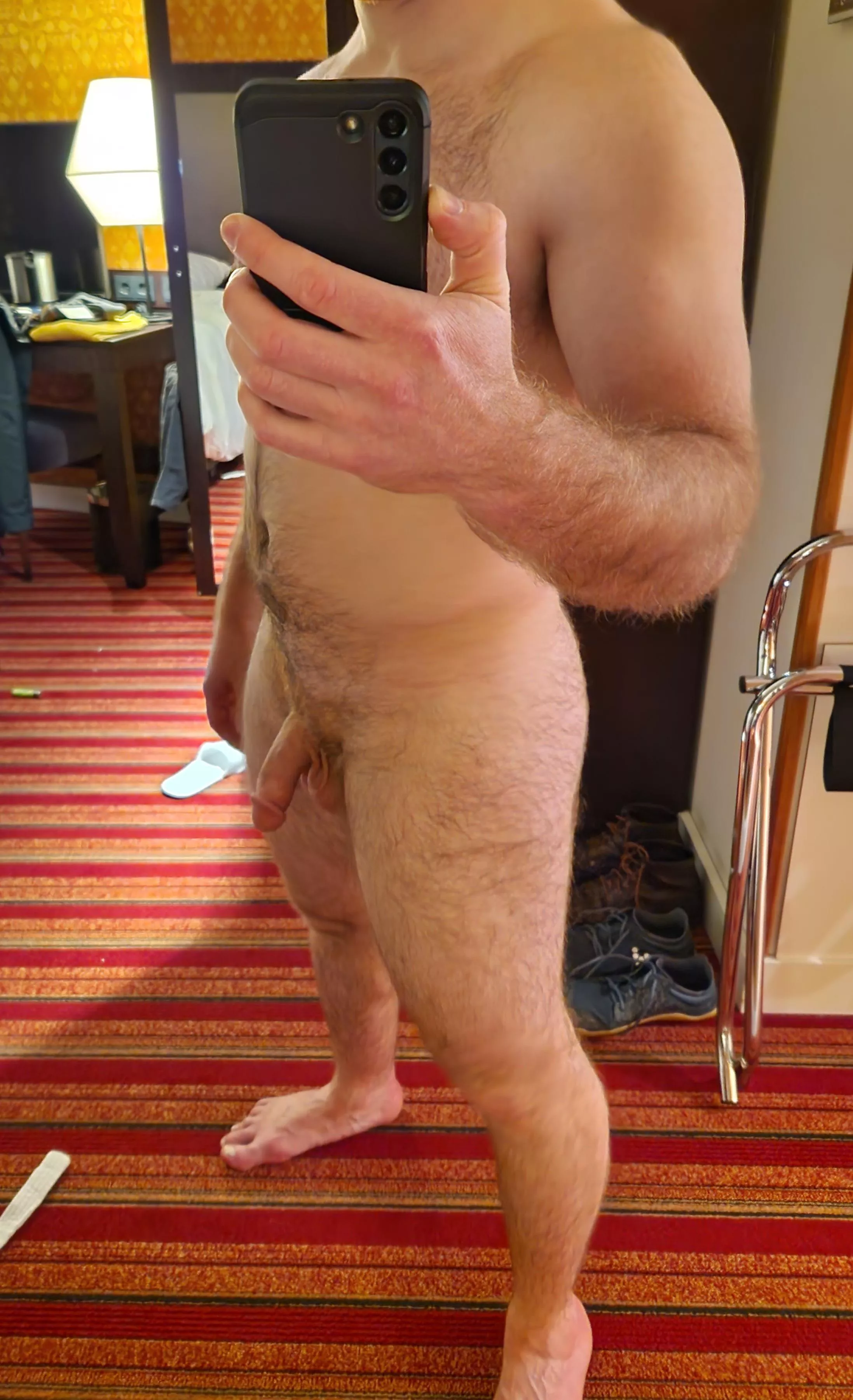 Never been that confident with myself when flaccid so hopefully sharing can give me a boost! M - 31 - 170cm - 80kg