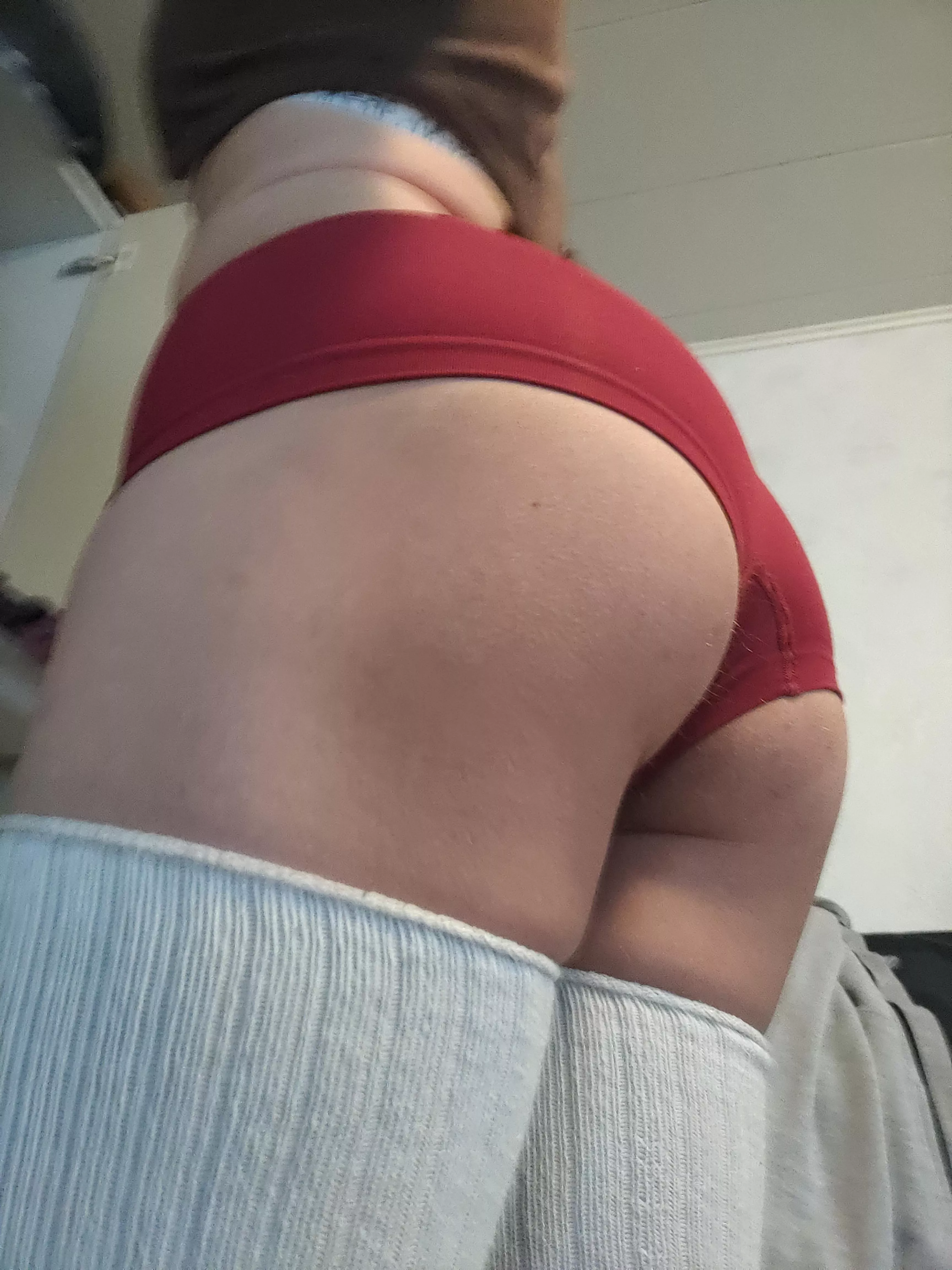 Not a thong this time 😉 still good tho? 🍑🍑