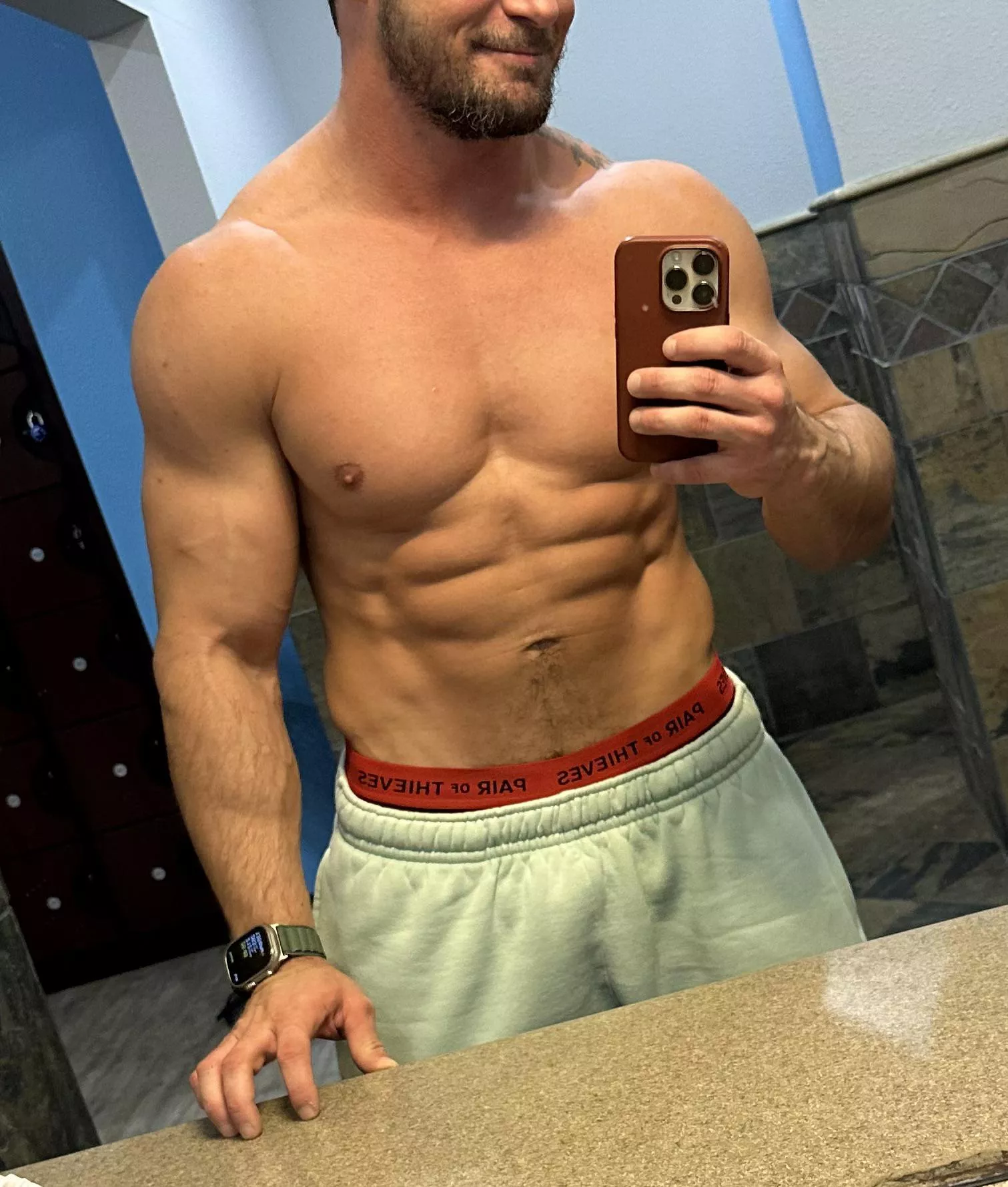 Pistachio gym pants 🤷🏻‍♂️