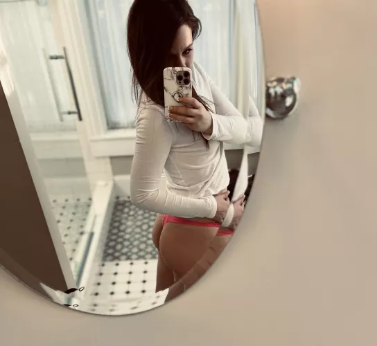 S elling] let me take care of you...😏😉 I OFFER...CUSTOMS🖤LIVE SEXTING🖤PREMADES🖤GIRLFRIEND EXERIENCE🖤PANTIES& MORE! K!K: NovahKnight SNAPCHAT: novvahknight TEL: novahknight1005 🖤😏