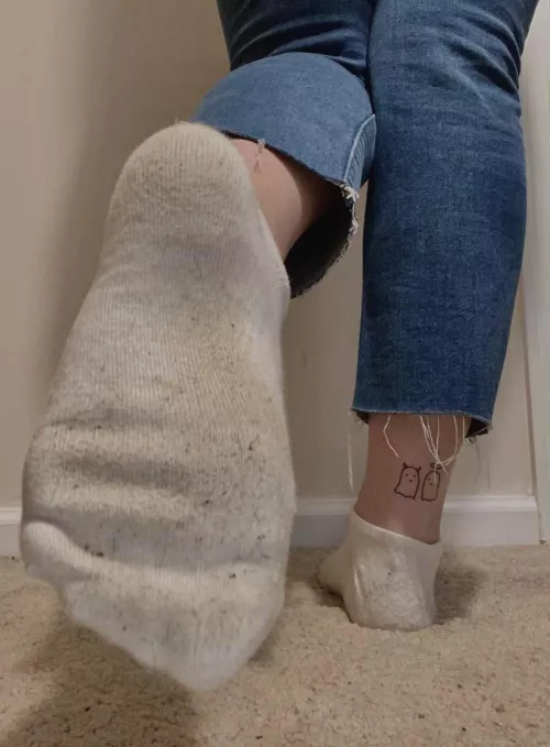 [selling] [F20] who wants a wiff of these stinky white socks? worn for 3 long work days, message to buy <3