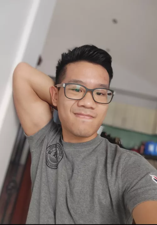 Thought I looked cute and single on Valentine's Day. Might delete later