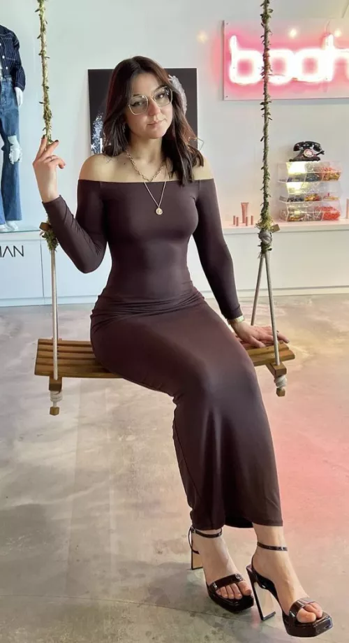 tight dress definition