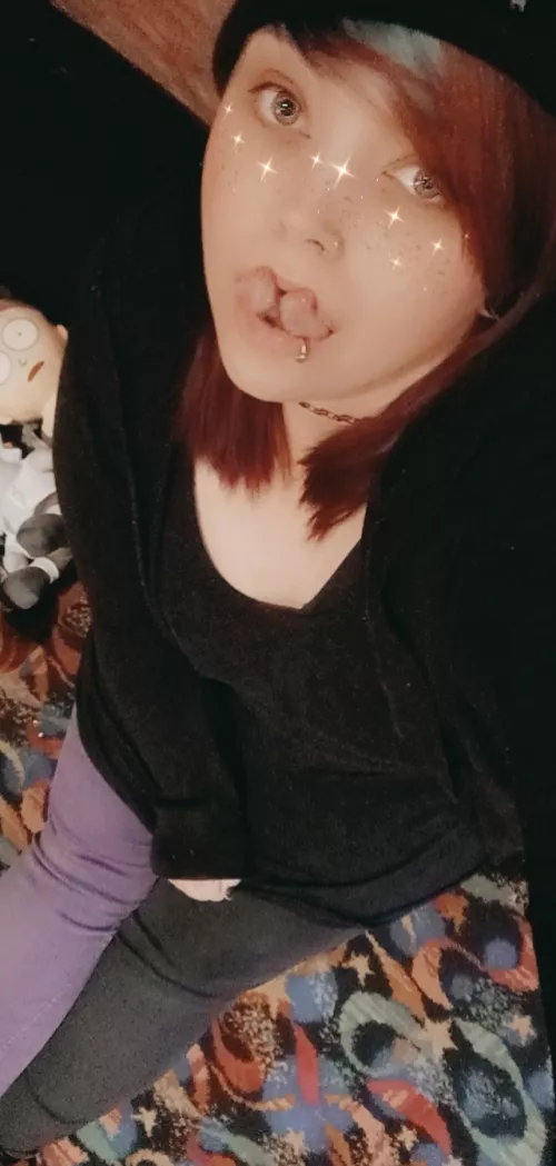 two tongues are better than one 🐍 😘 *28Yr F*