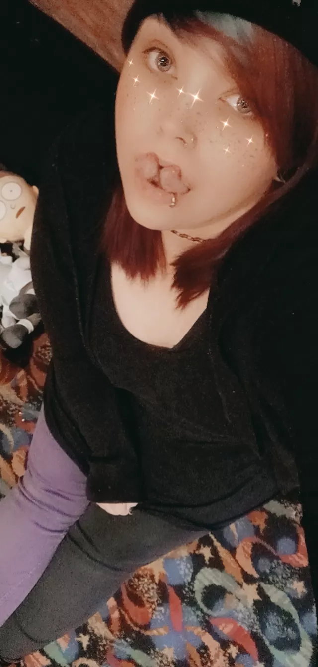 two tongues are better than one 🐍 😘 *28Yr F*