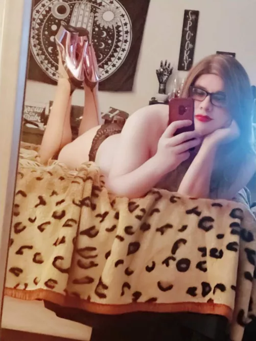 waiting to surprise my Valentine ♥️