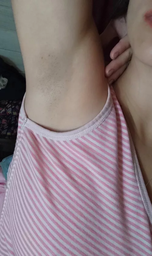 What would you like to do with my armpits? 😈🥵