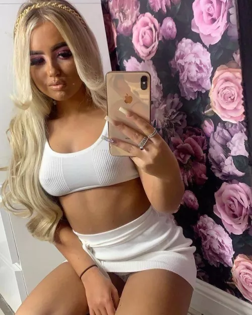 Who likes Abby's naughty little upskirt shot?