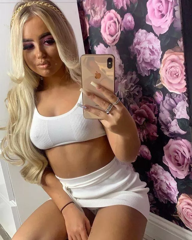 Who likes Abby's naughty little upskirt shot?