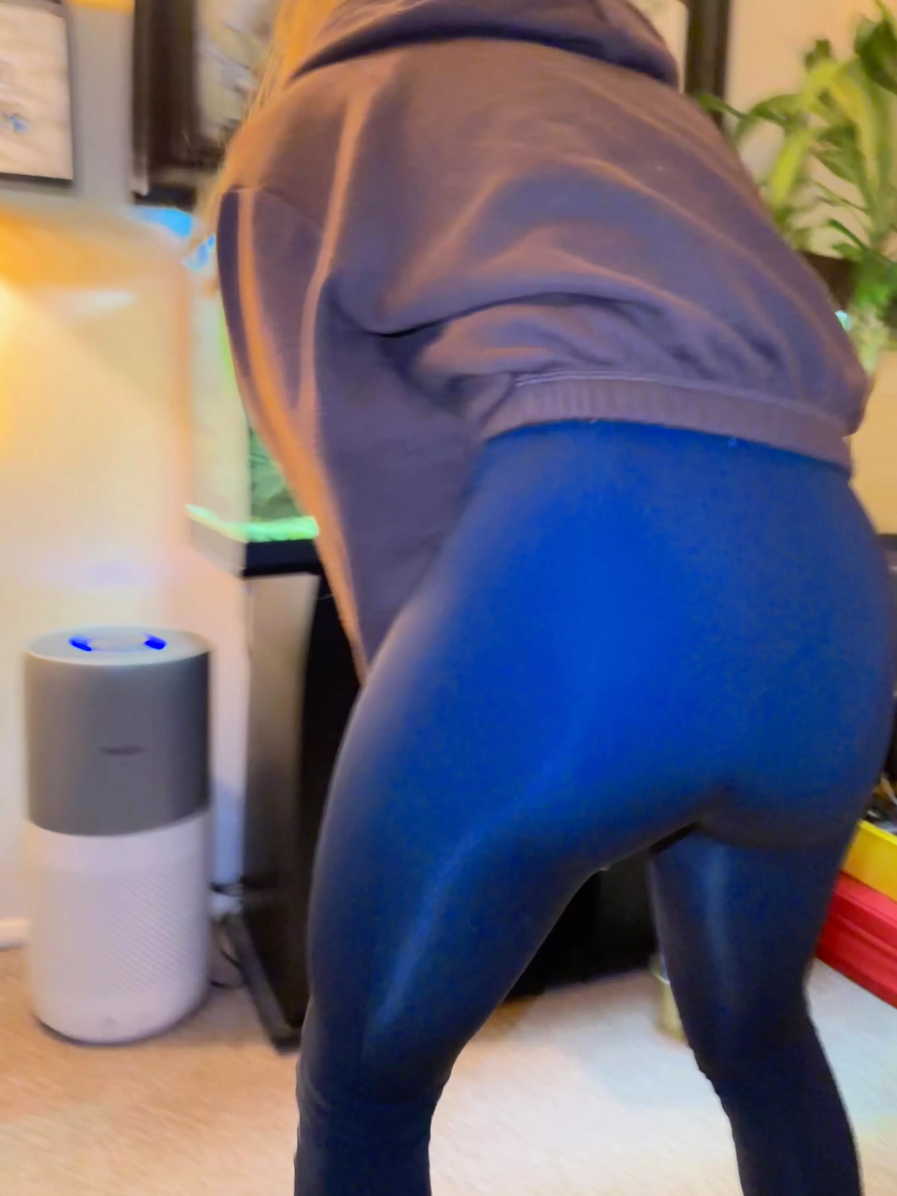 Wife in leggings :)