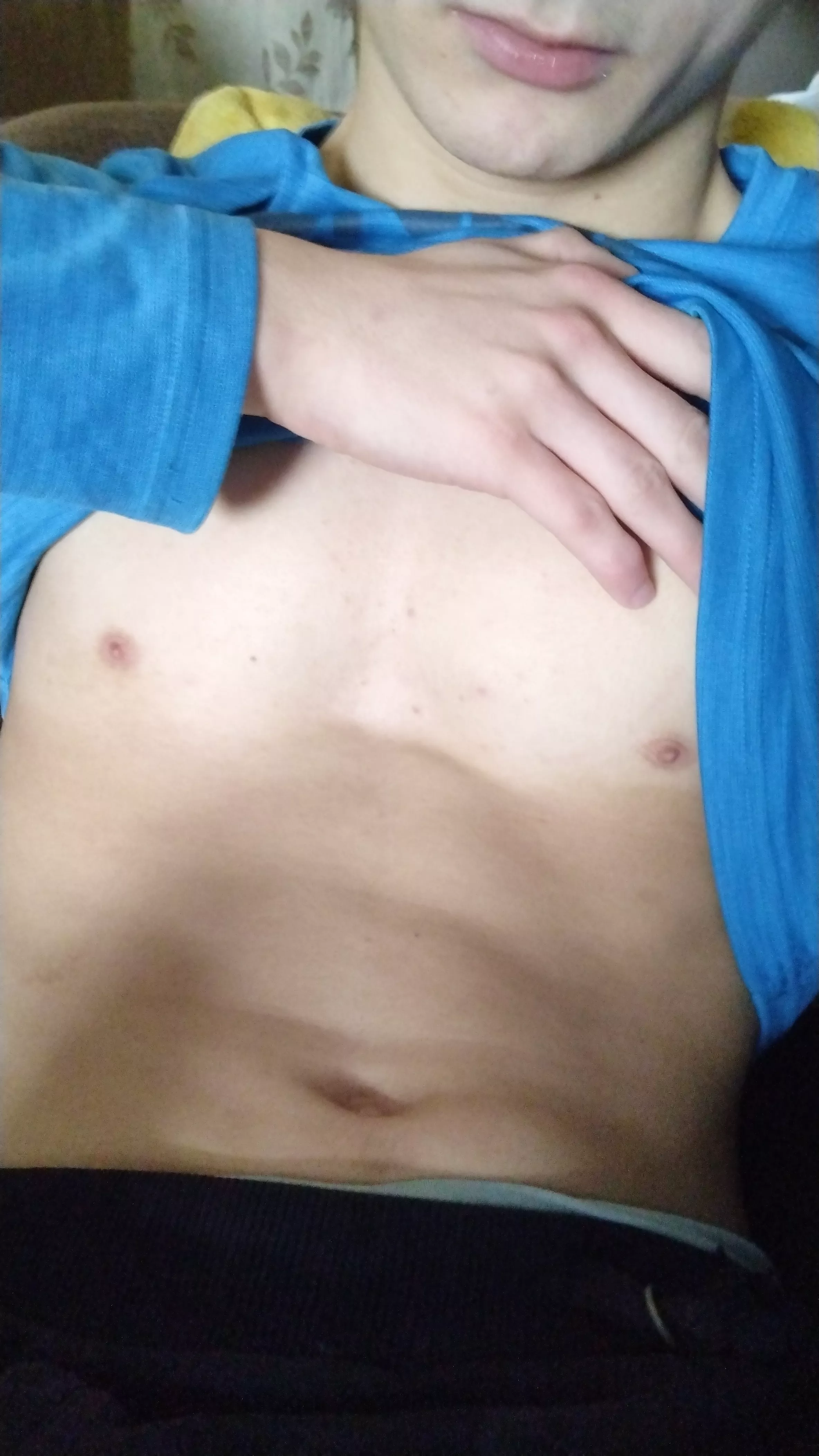 18 UK. Twink looking for 18-20 but anyone welcome. SC is Ollie.fitall