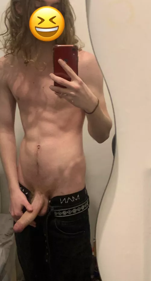 19yo Now you’ve seen it… you have to suck it.