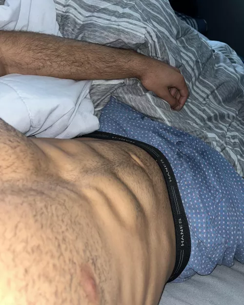 23 dl hung fratboy. stoned & horny af. into white guys (skinny-chubby). r@ceplay? send pic for reply. verbal+bwc+precum+. USA ONLY 🇺🇸. SC👻 MYSTJOCX