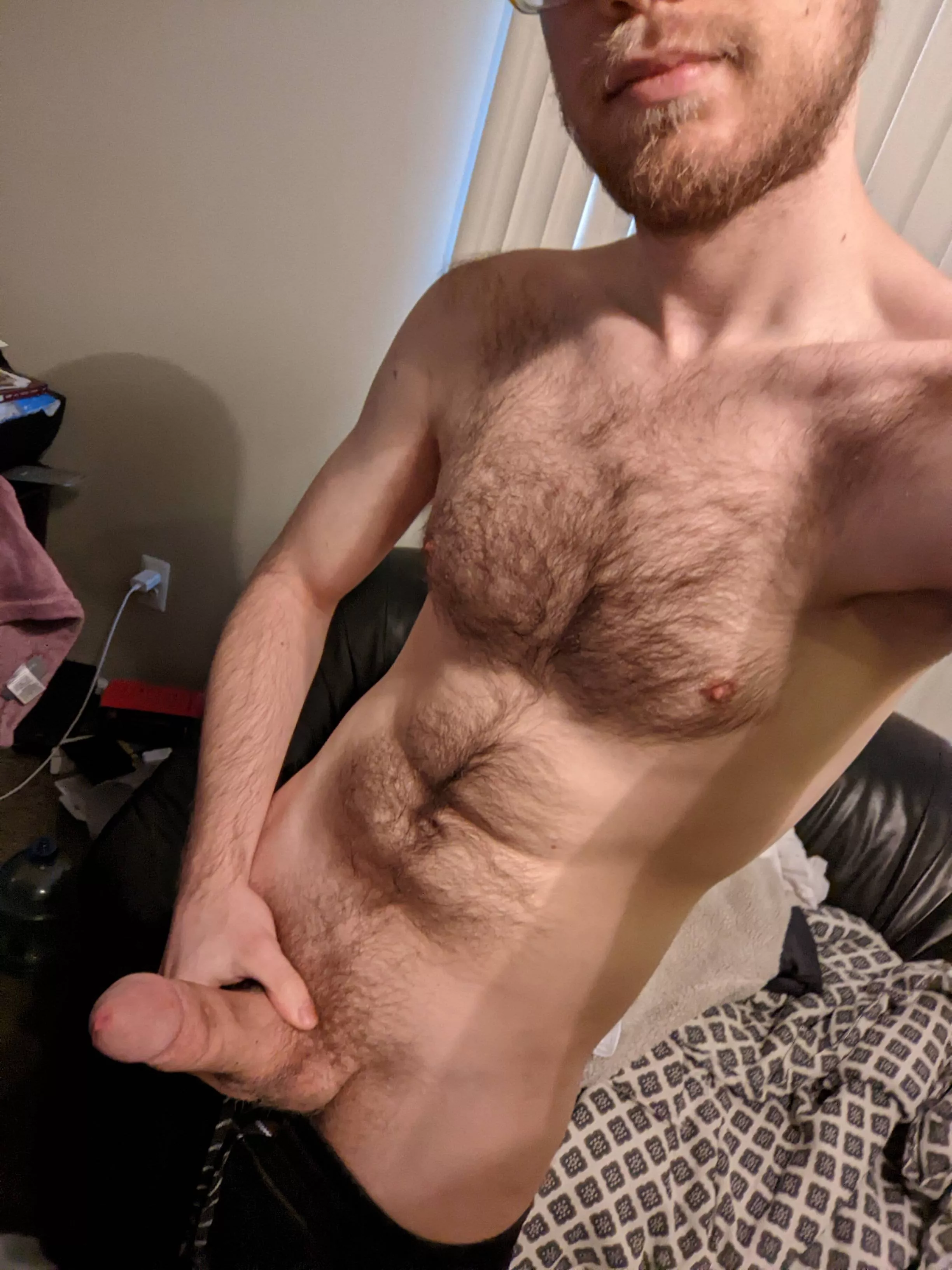 [29] Anyone need bro packin a seriously fat knob? Hmu