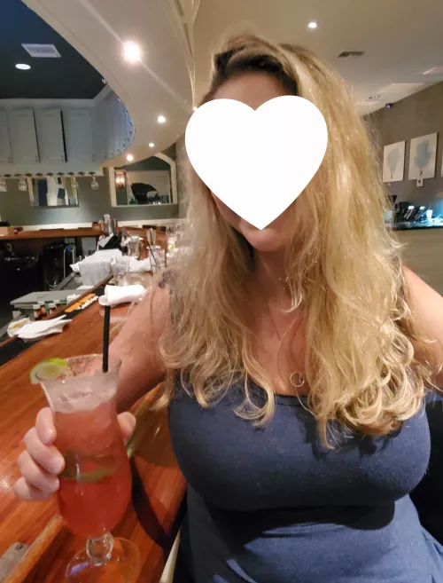 3 more of these drinks, and I'll definitely want to play 😘