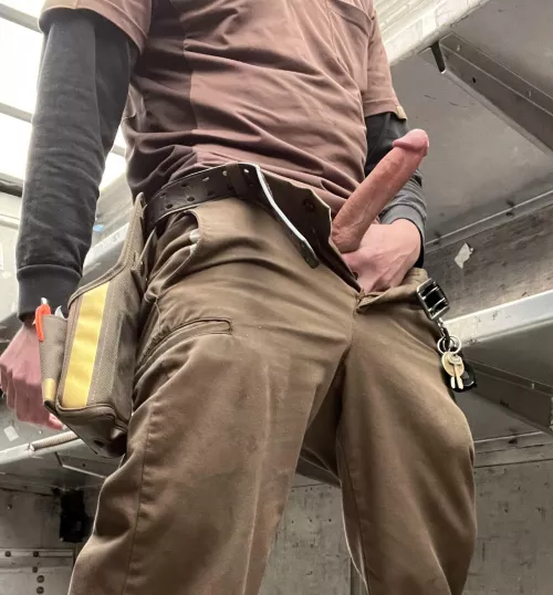 (39) Your package is out for delivery