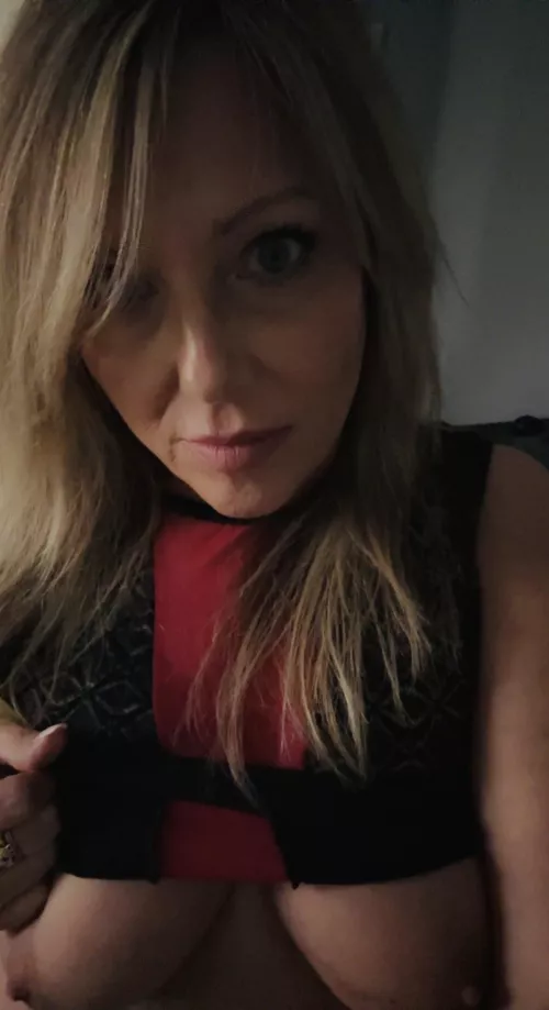 50F it’s definitely a blonde thing