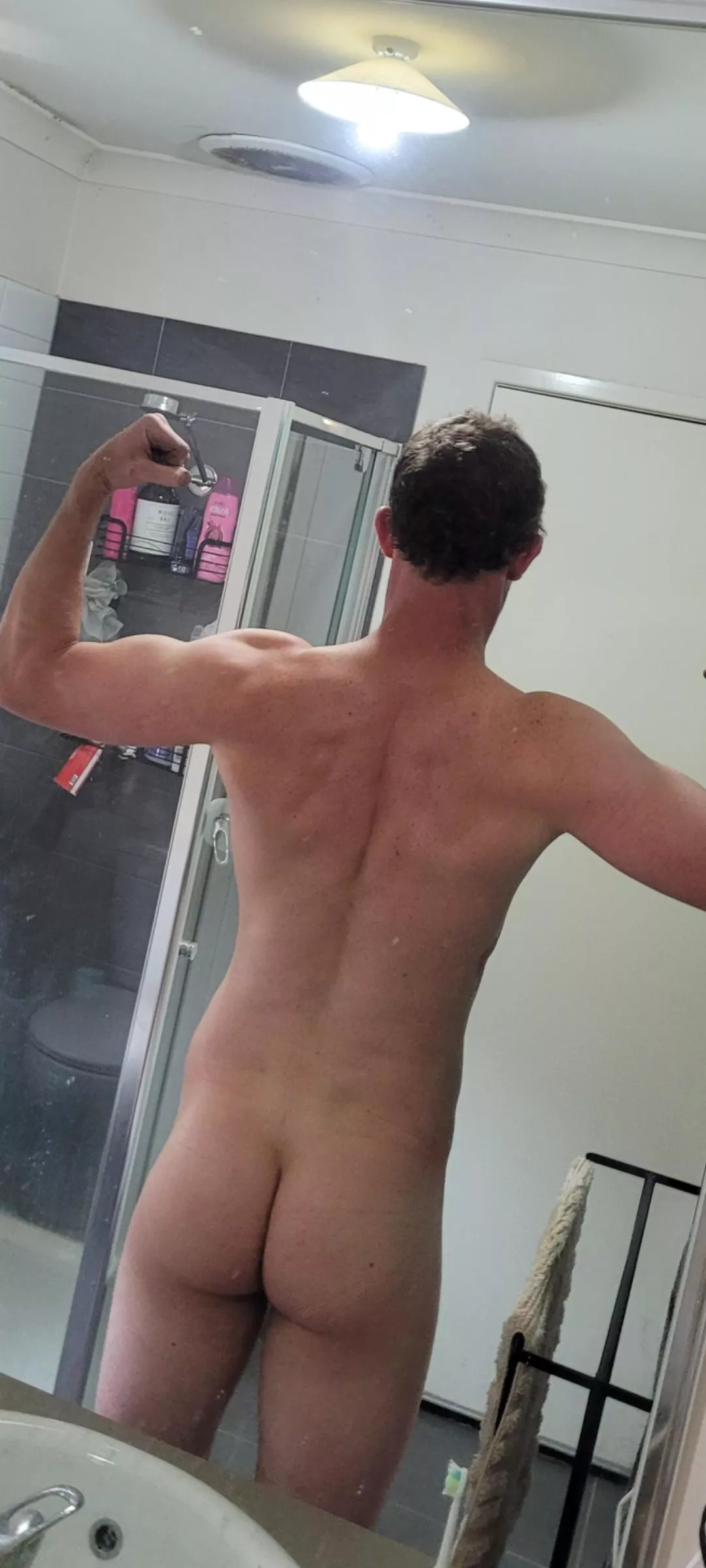 a quick back flex (m)