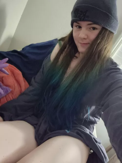 Any other femboys wanna chill? ;3
