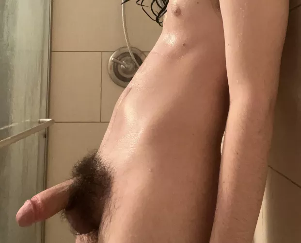 Anyone like bushy twinks? 👀