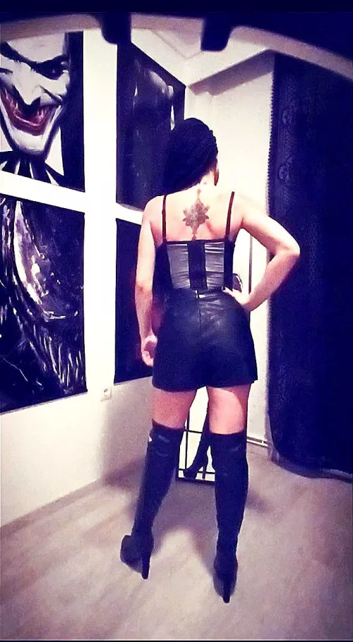 black shorts fits nice with my skin color