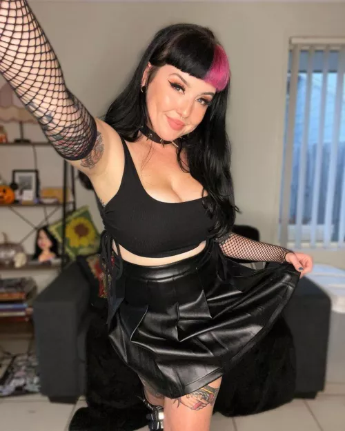 [domme] upvote only if you’d let me peg you