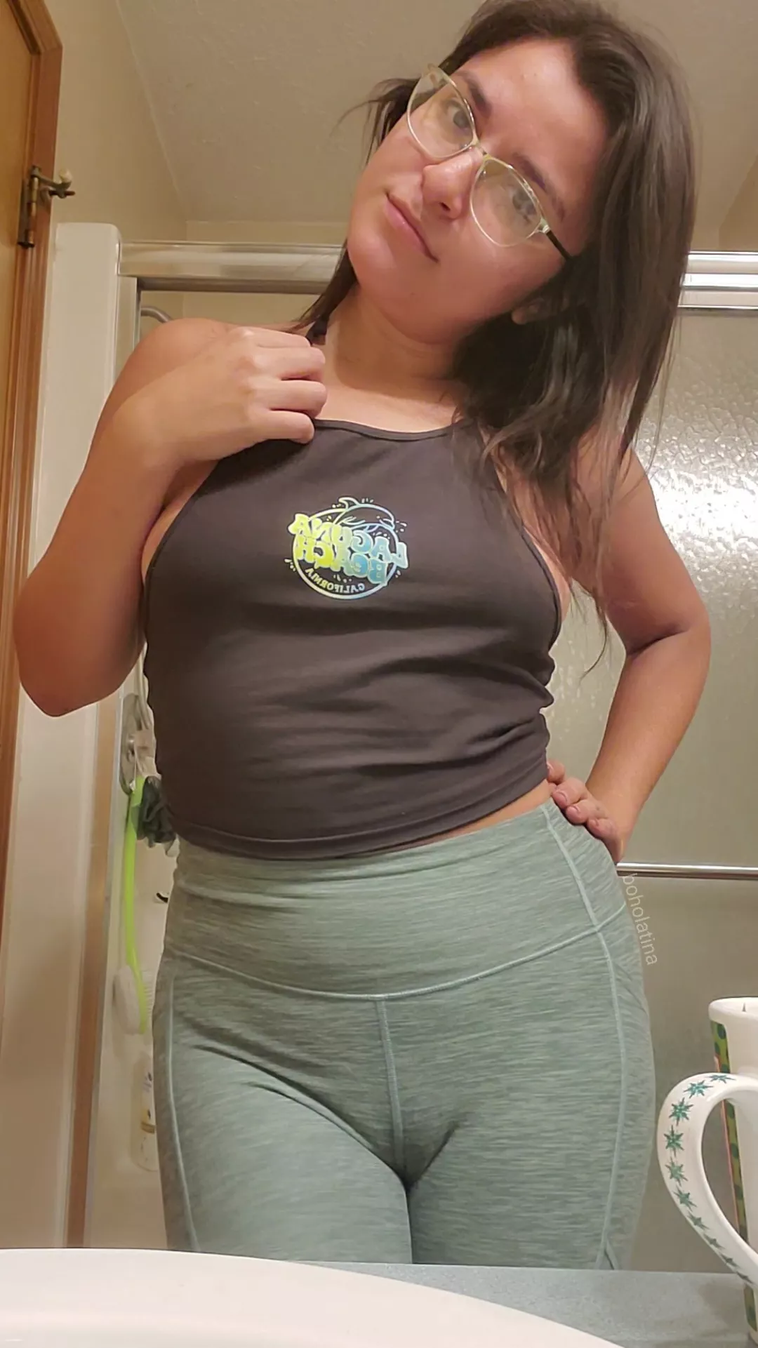 Double side boob 🙂