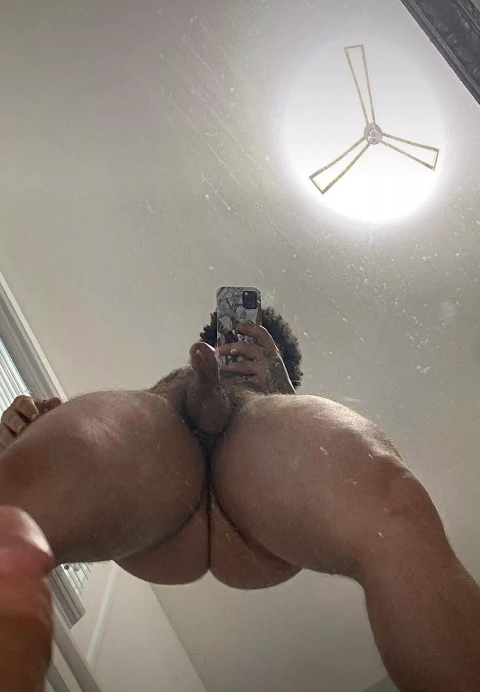 Enjoying the view ? 😈