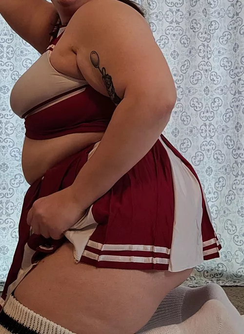 got a cute new outfit 😍