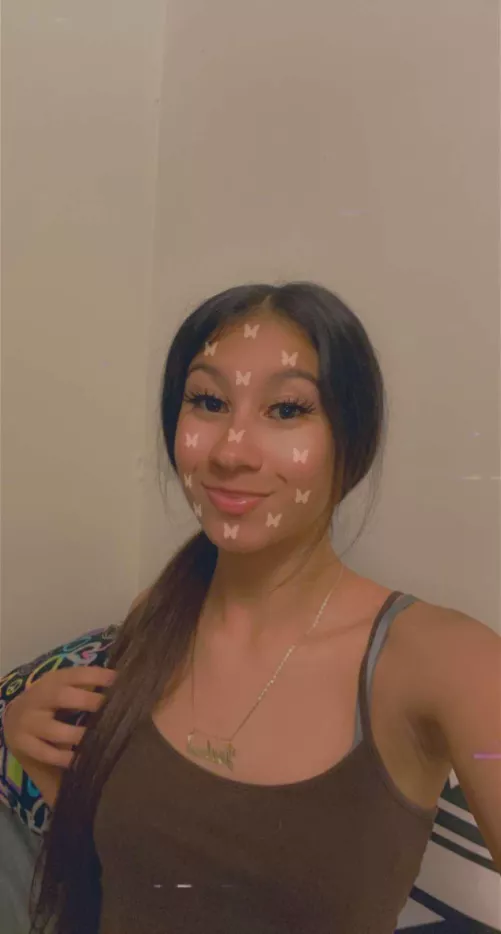 Heyy, selling some of my vids. Nothing professional level😂just homemade stuff. Buy vids, we can sext, or a ft call it dont matter frfr just seeing if anybody horny as me tonight😘😂. Thanks❤️ and I do verify on snap