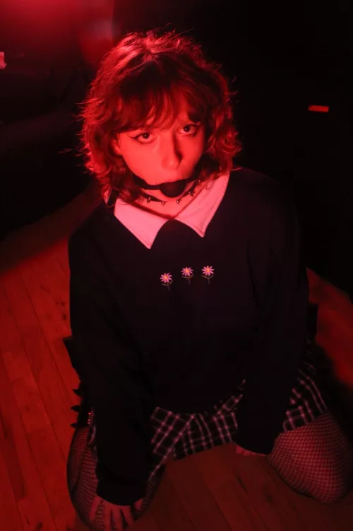 Horny teenage (18) Bimbo waiting to be fucked