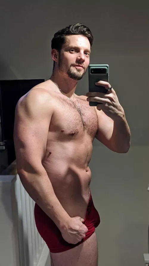 I cleaned my wardrobe mirrors so you can get a better look